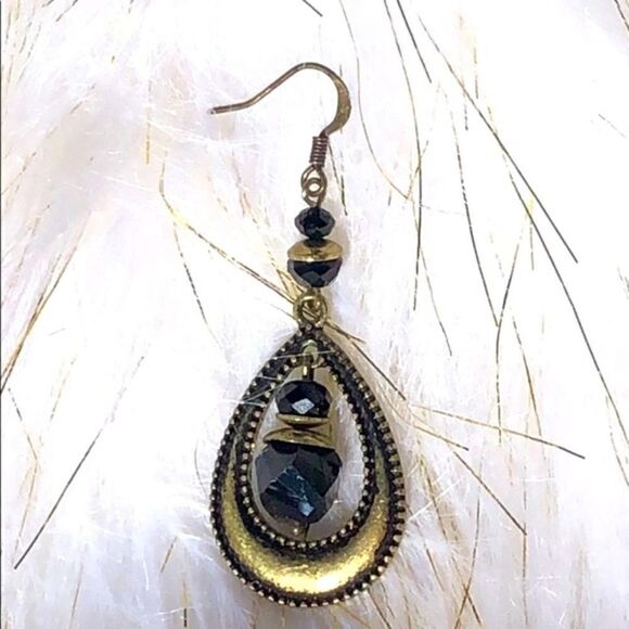 Black Gold Beads Dangling Fish Hook - Picture 3 of 4